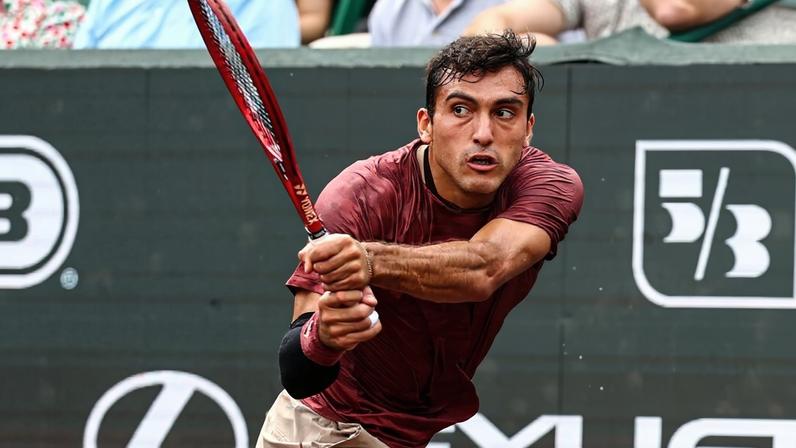 Burruchaga vence nona seguida e alcança final inédita em Houston