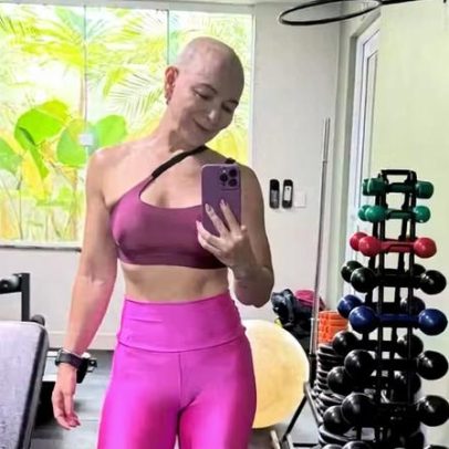 Mãe de Lucas Lucco, diagnosticada com alopecia, adapta rotina de treinos