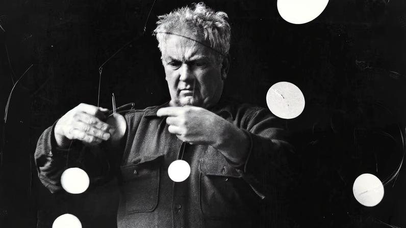 Guia de especialistas sobre Alexander Calder: seis livros indispensáveis