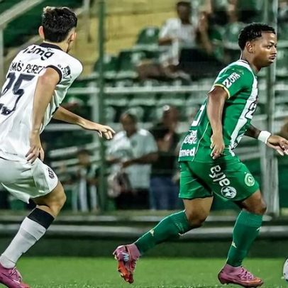 Chapecoense demite técnico após derrota para o Atlético-MG