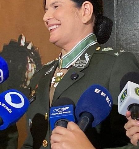 Cláudia Lima Gusmão é a primeira general mulher da história do Exército brasileiro