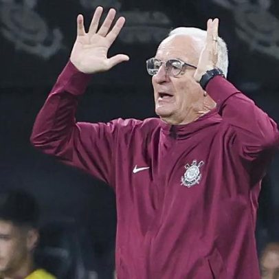Torcida do Corinthians protesta contra Dorival após derrota para o Inter