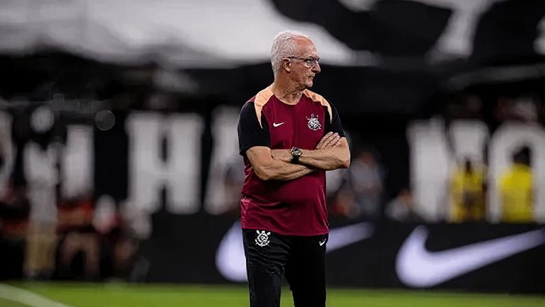 Dorival Jr. durante Corinthians x Flamengo pelo Brasileirão