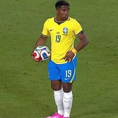 Endrick reitera fé no futebol e mira continuidade no clube