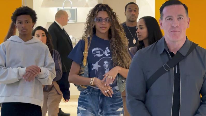 Blue Ivy Carter shopping in Paris with a friend.