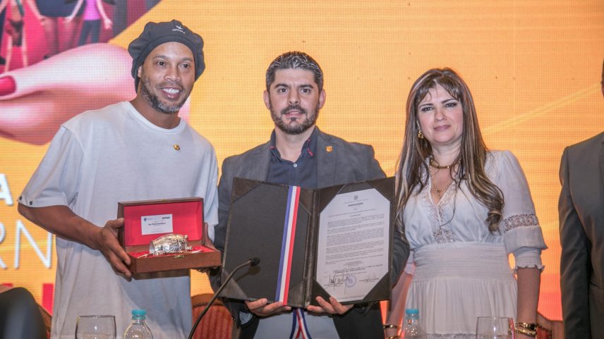 Empresária Dalia López, no momento de sua prisão no Paraguai — Foto: Divulgação/Policía Nacional de Paraguay