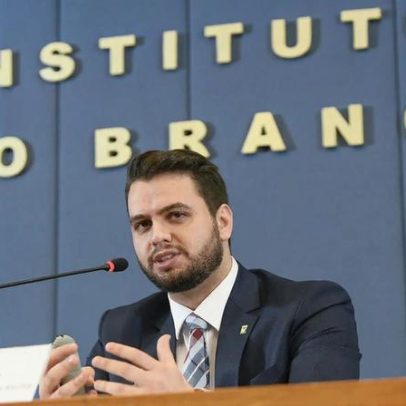 Moraes vota para manter Filipe Martins em prisão com controvérsia da defesa