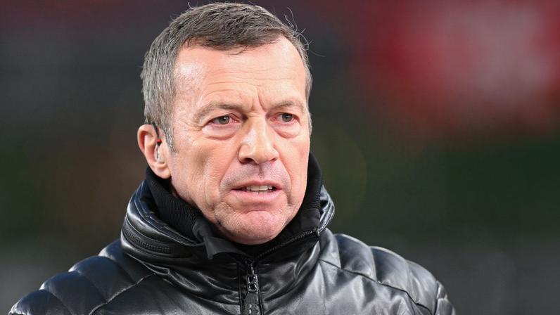 Ídolo do Bayern critica Vini Jr.: provoca, reclama e chora