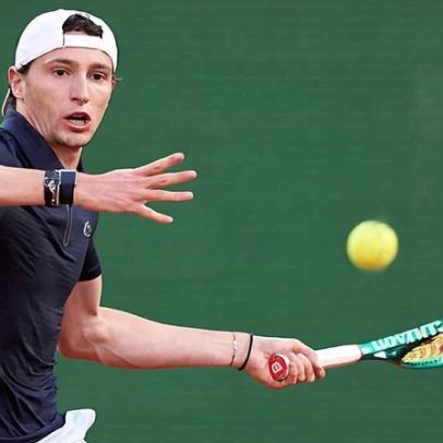 Humbert vence Kouame na estreia e encara Sinner