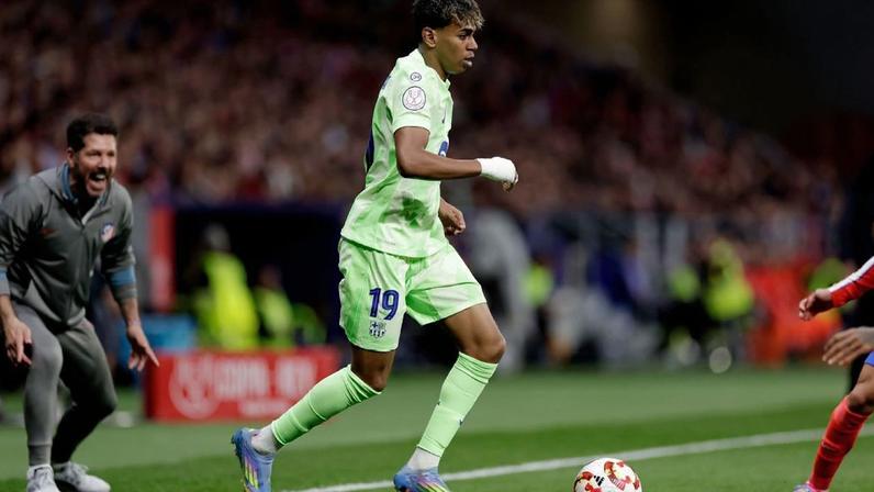 Gesto de Simeone gera polêmica no clássico Atlético de Madrid x Barcelona