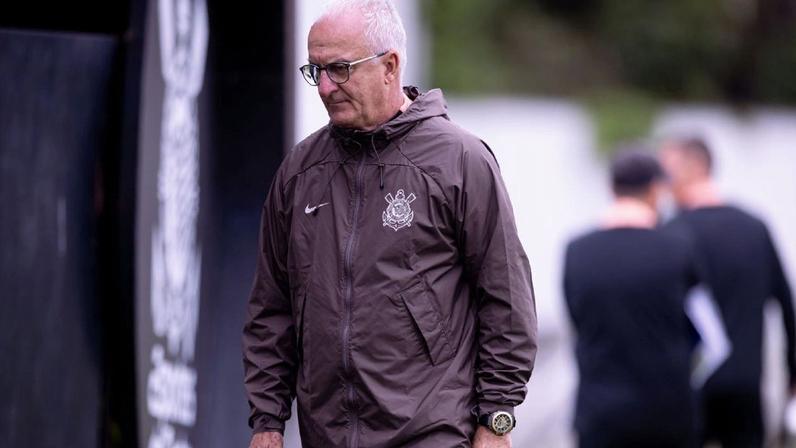 Dorival desabafa: Corinthians enfrenta o pior momento da história