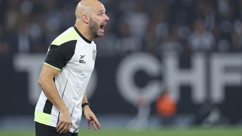 Franclim Carvalho é o novo técnico do Botafogo