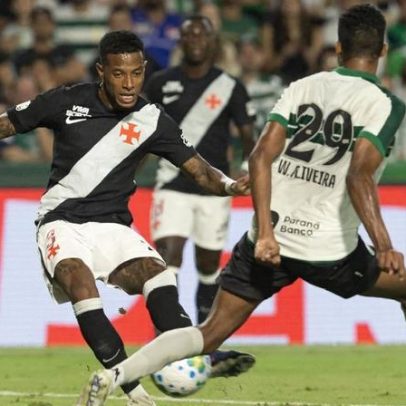 Vasco empata com gol contra do Coritiba no fim e perde chance no Brasileirão