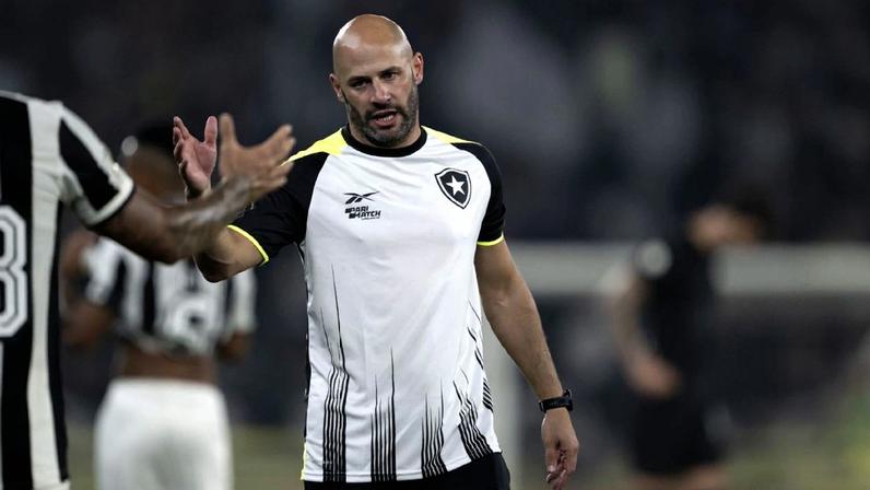 Botafogo anuncia Franclim Carvalho como novo técnico, ex-auxiliar de Artur Jorge