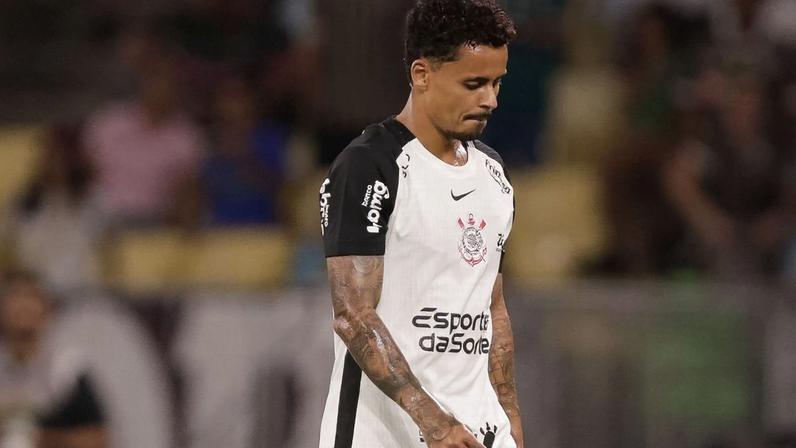 Allan se manifesta após expulsão do Corinthians; súmula aponta gesto obsceno
