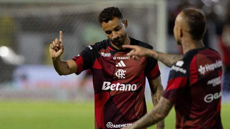 Neymar recobra a magia e surge a pergunta: Ancelotti viu?