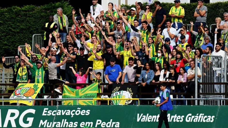 Bragantino provoca e faz mascote dançar após atropelo sobre o Flamengo