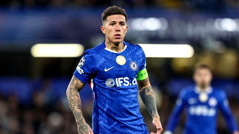 Chelsea pune Enzo Fernández após declaração polêmica