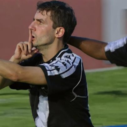 Vasco x Flamengo na Páscoa de 2000 fica marcado por provocações e chocolate
