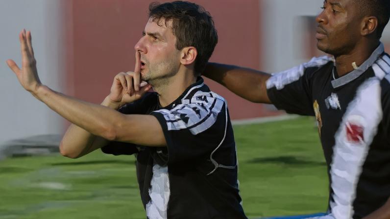 Vasco x Flamengo na Páscoa de 2000 fica marcado por provocações e chocolate