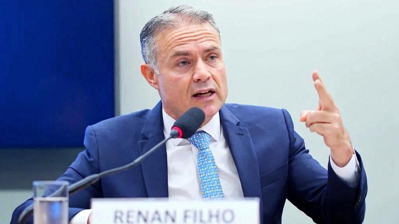 Governo faz mais duas mudanças em ministérios antes das eleições