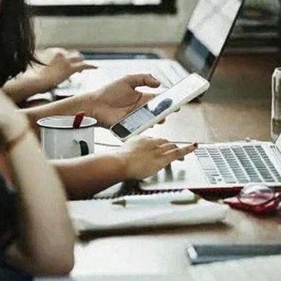 Uso de IA transforma aulas em Yale e preocupa com padronização de voz