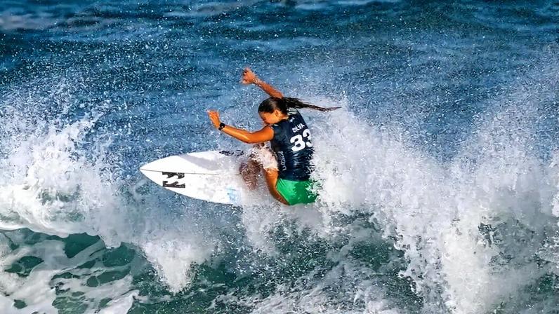 Brasileira elimina octacampeã mundial Stephanie Gilmore na Bells Beach