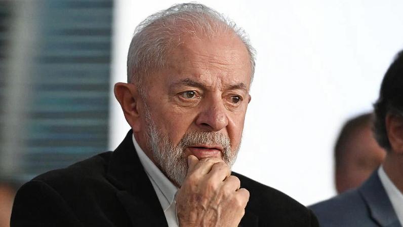 Bancada evangélica mais alinhada ao bolsonarismo ajuda Flávio e desafia Lula