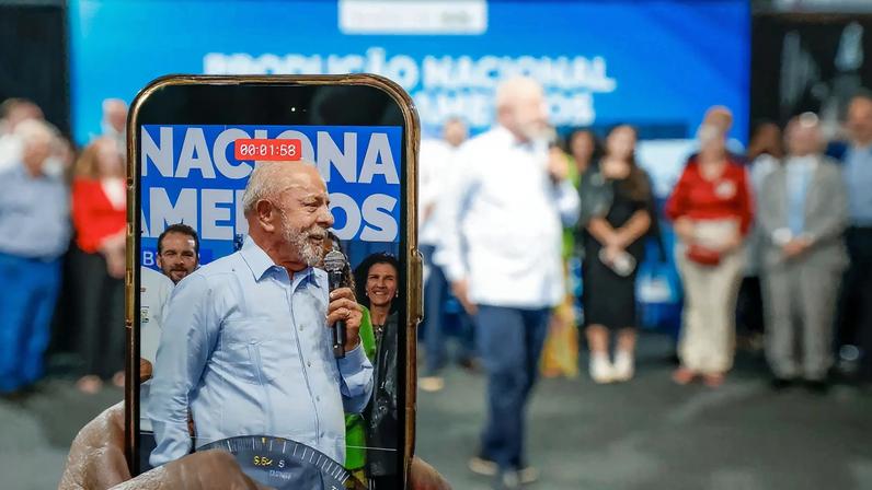 Lula amplia verbas de propaganda do governo nas redes