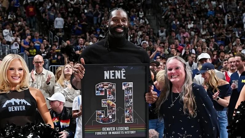 Nenê Hilário é homenageado pelo Denver Nuggets (Foto: Reprodução/Denver Nuggets)
