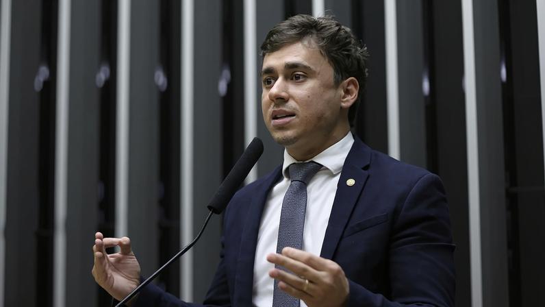 Nikolas cobra Alcolumbre por análise de veto à dosimetria