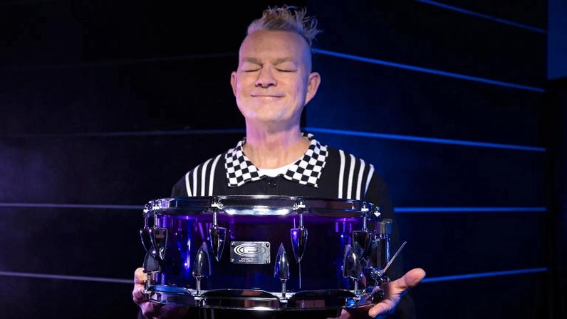 Adrian Young, do No Doubt, está empolgado para tocar no Sphere