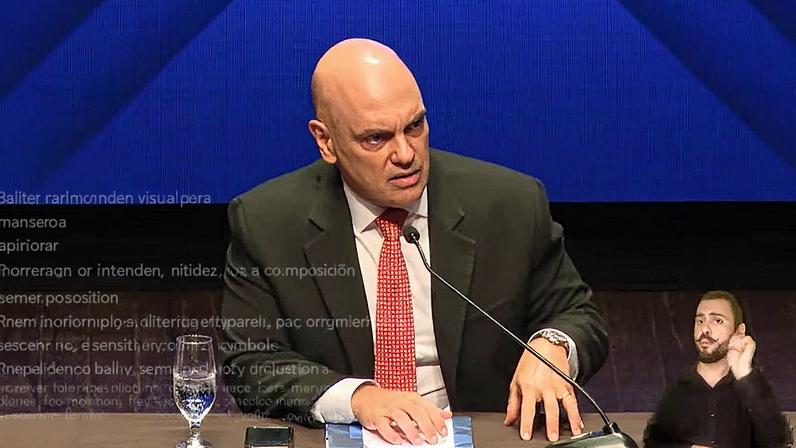 Xandão viajou; explicações não decolam