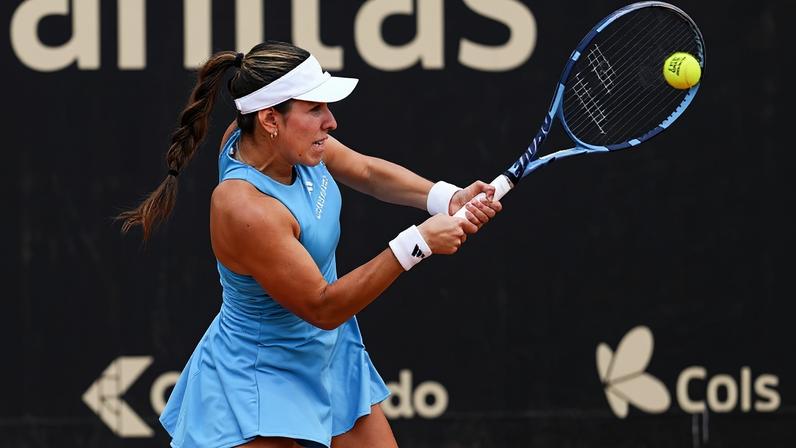 Lesão no braço esquerdo de Osorio preocupa para a BJK Cup