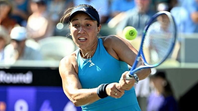 Pegula acredita que longa batalha ajudará a preparação no saibro