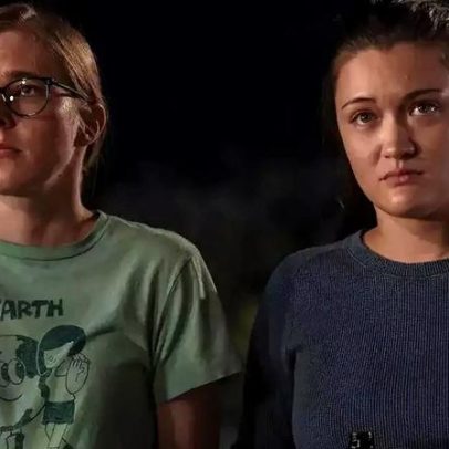 Atriz comenta cena final surpreendente da 2ª temporada de The Pitt