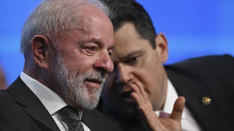 Lula vê clima favorável a Messias no Senado; Alcolumbre discorda