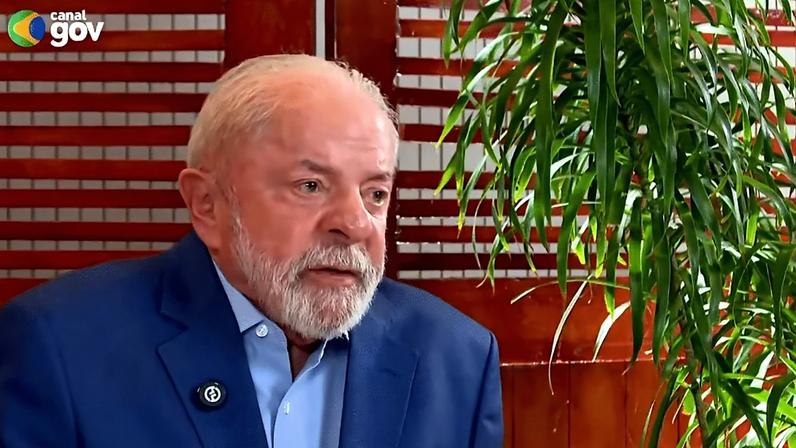 Lula chama Ciro de destemperado e aponta reeleição de Elmano no Ceará