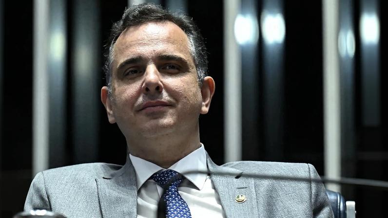 Pacheco se filia ao PSB e critica sucateamento da máquina pública em MG