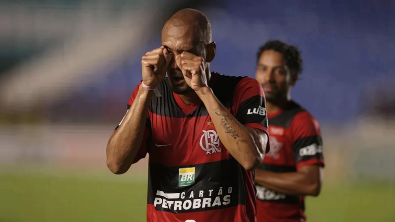 Onde está Souza Caveirão, ex-centroavante de Flamengo, Vasco e Corinthians
