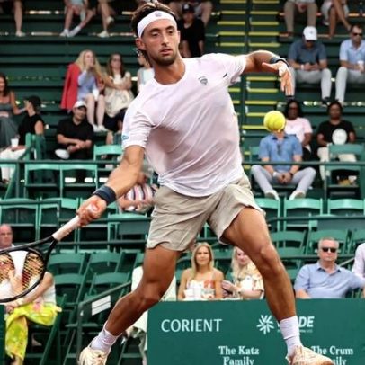 Tirante vence Shelton e enfrenta Burruchaga na semi em Houston