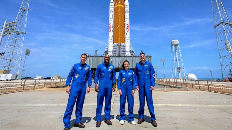 Líder da Artemis II descreve pedido a Deus em oração