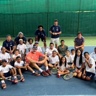 Tenistas do ITF de Salvador recebem alunos no Instituto Próxima Geração