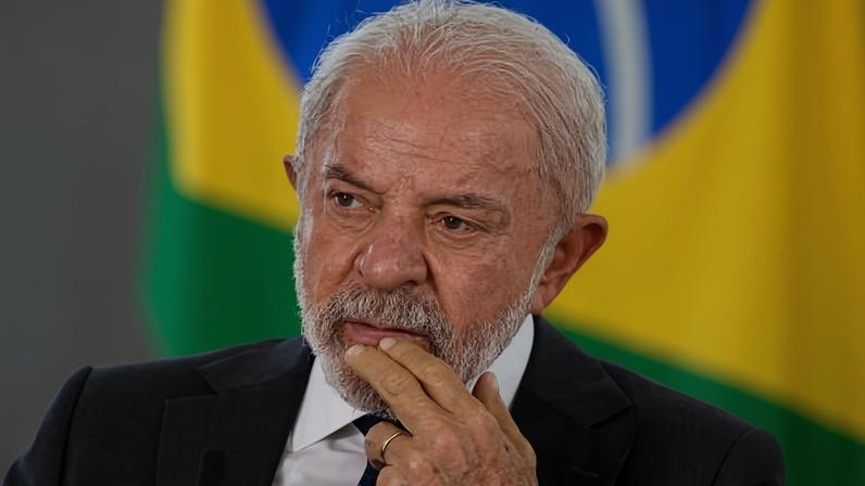 Analista da maior gestora mundial diz em NY que Lula vence e ignora Flávio