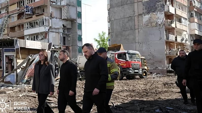 Pelo menos 24 mortos em Kyiv em ataque russo, entre os mais letais da guerra