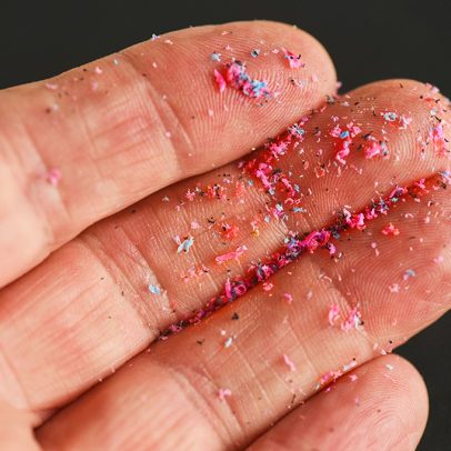 Microplásticos no ar podem intensificar aquecimento global, alerta pesquisas