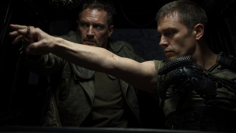 Conflitos no set entre Tom Hardy e astros como Mirren, Theron e LaBeouf