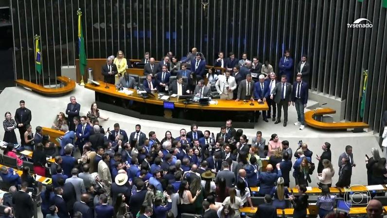 Congresso derruba veto de Lula ao projeto de lei da Dosimetria