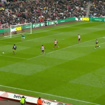 Manchester United inicia conversas para efetivar Michael Carrick como técnico