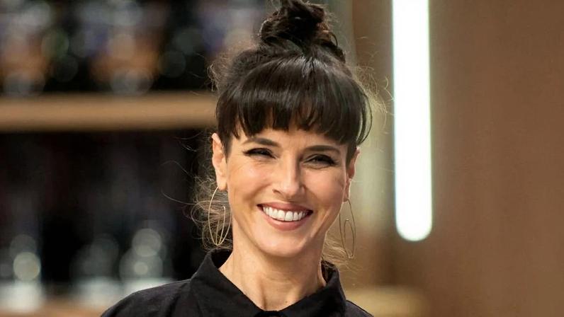 Aos 47 anos, Helena Rizzo, jurada do 'MasterChef Brasil', recorreu a procedimento tecnológico e 'boom de colágeno' para recuperar a jovialidade: 'Minha pele teve um envelhecimento precoce'